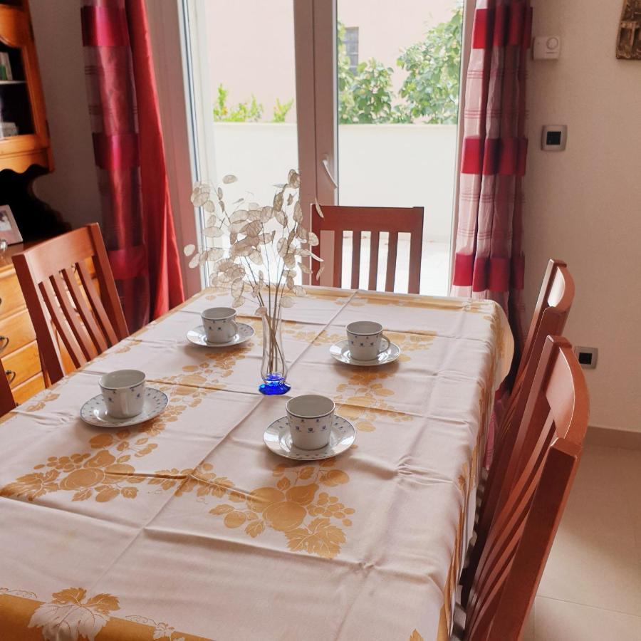 Fili Lägenhet Vodice Exteriör bild